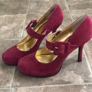 Nine West velvet heels